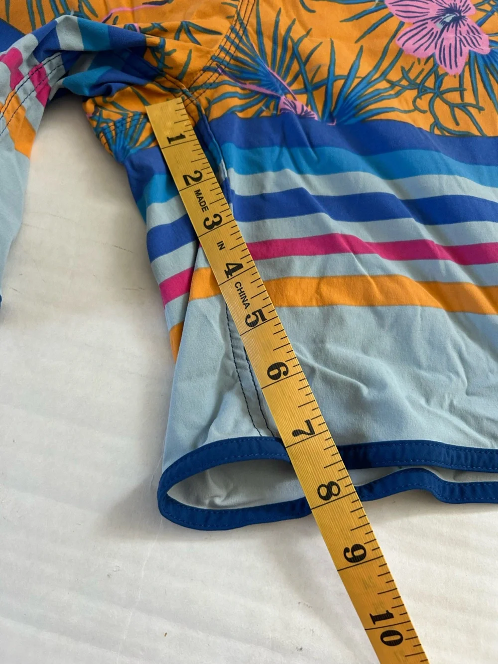 Patagonia Dogfish Head Beer Men’s Floral and Striped Board Shorts Size 32